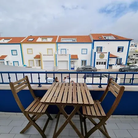 Be Surfhouse Πανσιόν