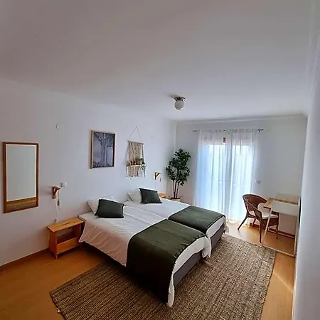 Be Surfhouse Πανσιόν